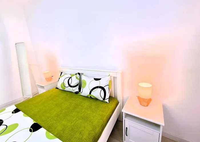 Cosy Near Mall Plaza Apartment *