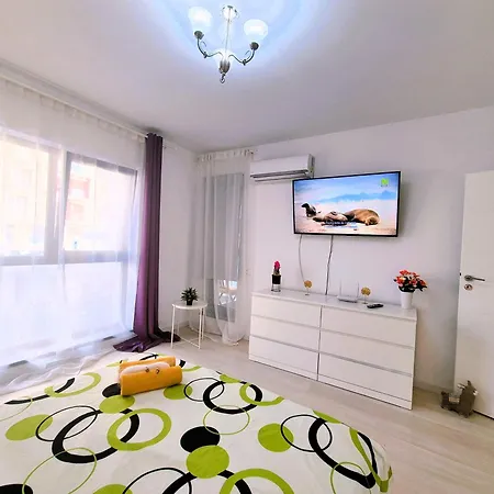 Cosy Near Mall Plaza Бухарест