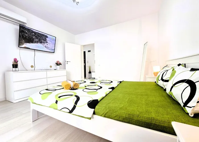 Cosy Near Mall Plaza Бухарест