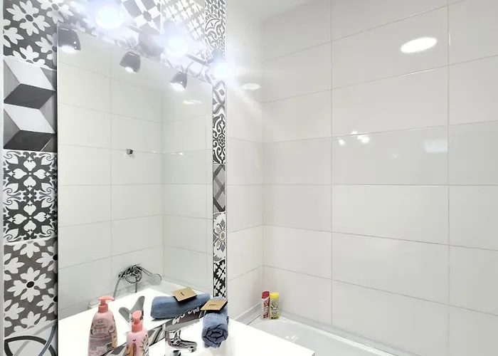 Cosy Near Mall Plaza